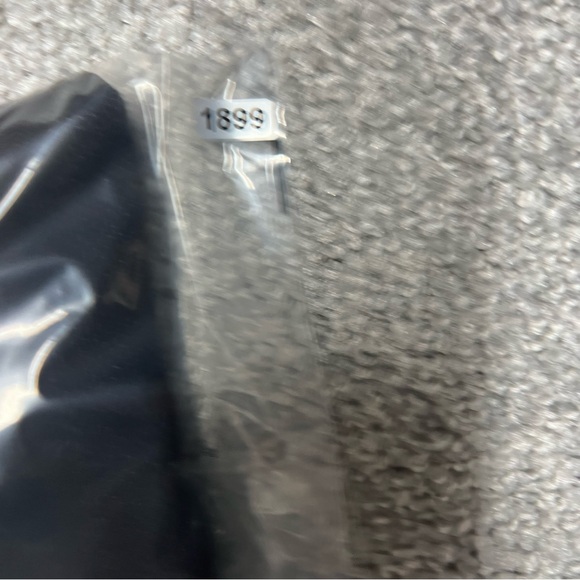 Athleta Seamless Sweatshirt Womens Large Black Long Sleeve Crew Neck Pullover - Picture 7 of 7